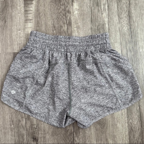 LULULEMON Women’s Tracker Short 4” Heather Lux Multi Black LINED Size 6 - Picture 5 of 7